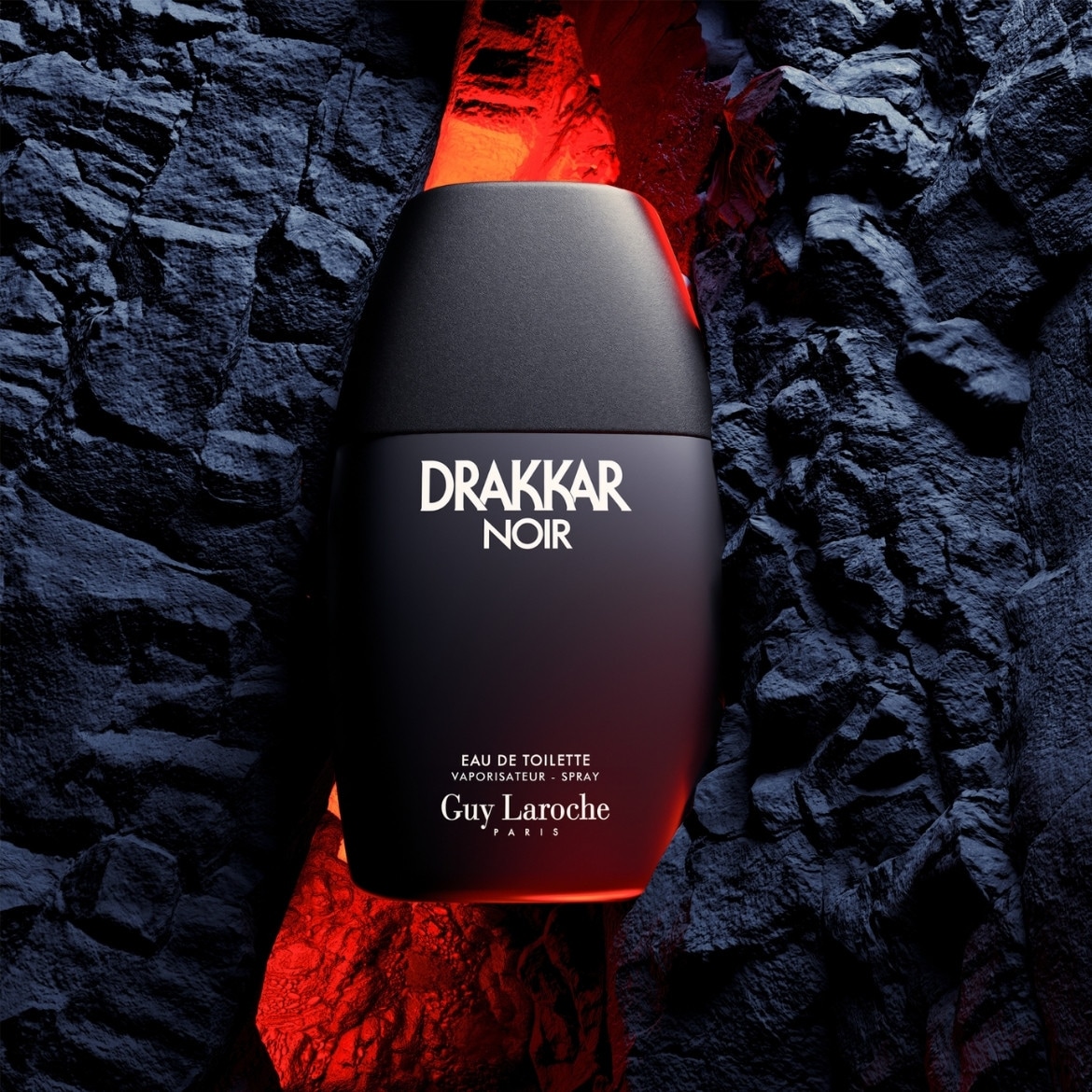 Découvrez Drakkar Noir de Guy Laroche Paris, une eau de toilette vaporisateur spray au parfum intense, présentée dans un flacon noir élégant.