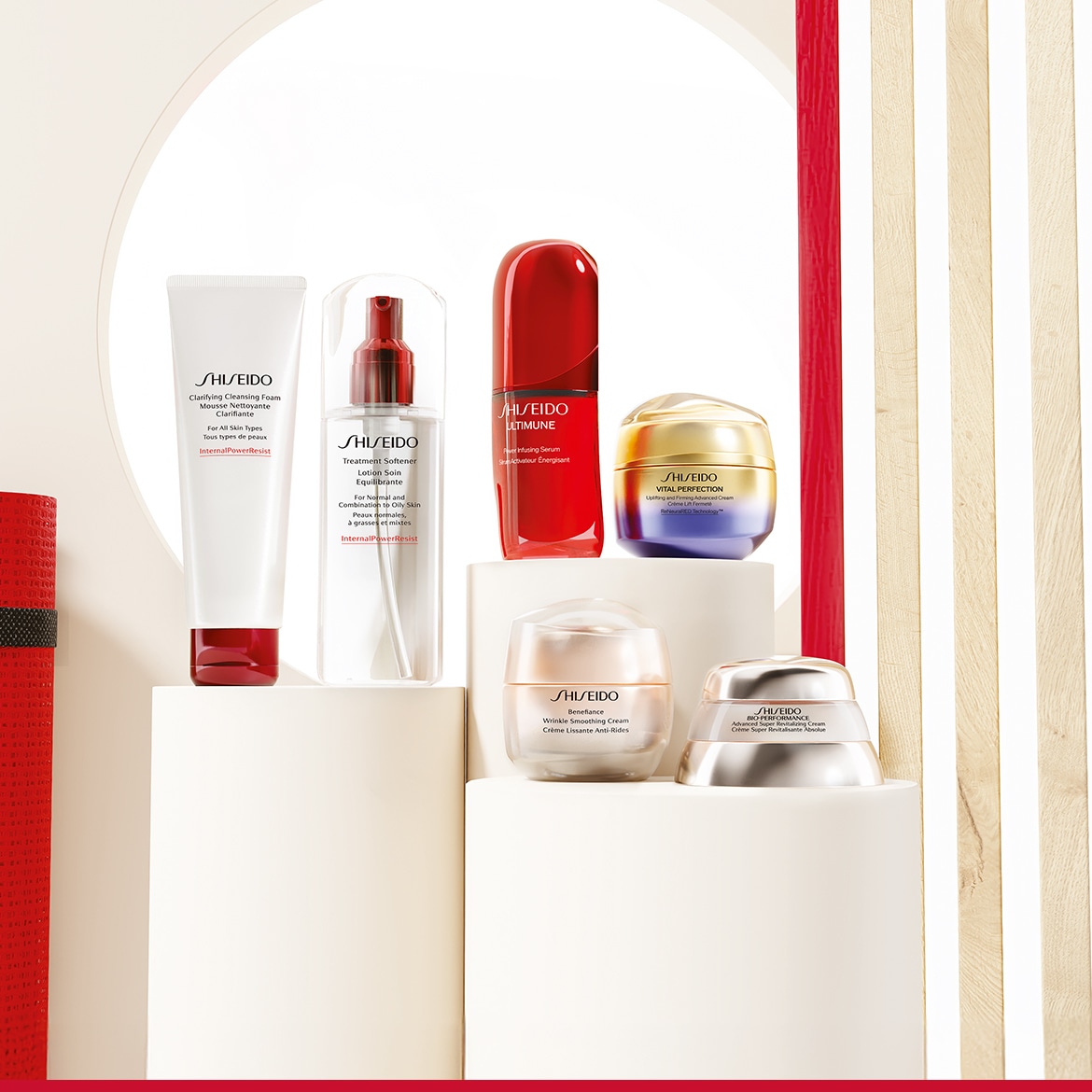 Découvrez la gamme de soins pour la peau Shiseido, comprenant une mousse nettoyante clarifiante, une lotion soin équilibrante, un sérum infusant et des crèmes anti-âge.