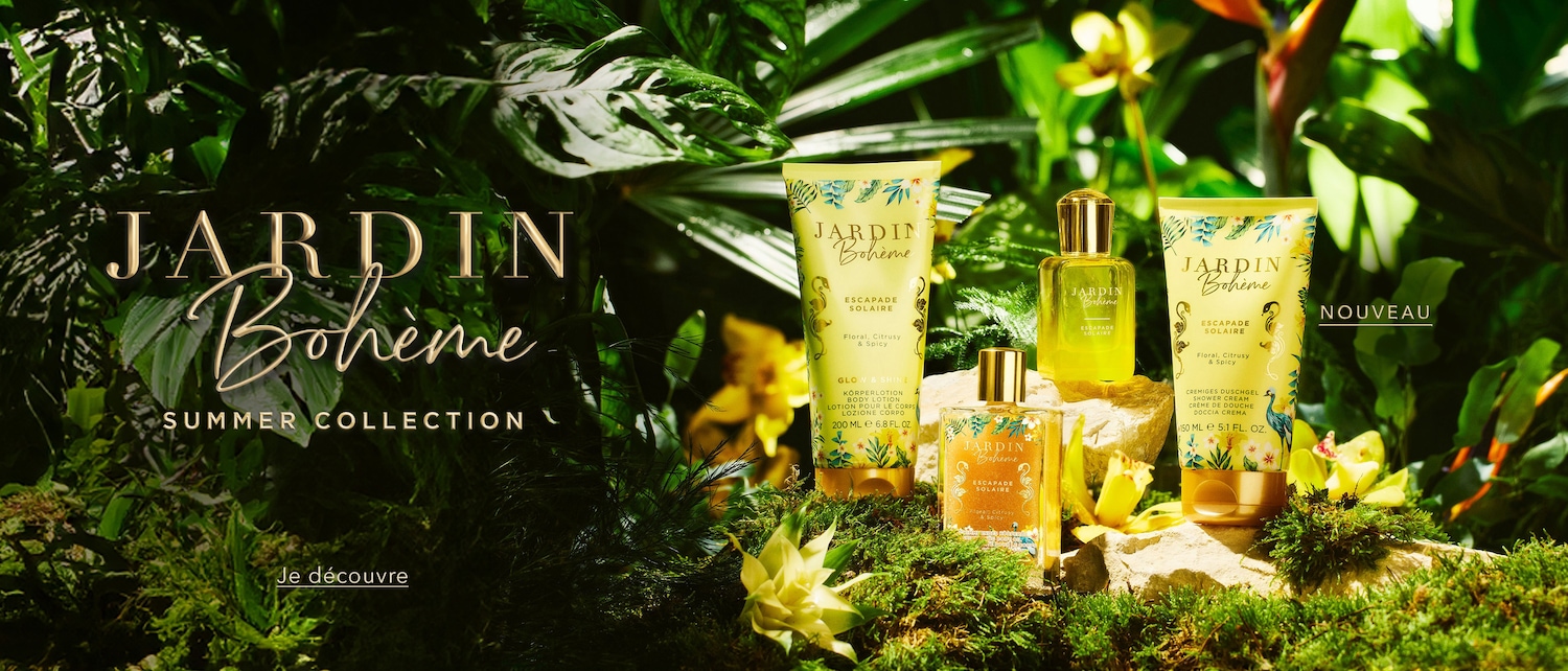 Découvrez la collection d'été Jardin Bohème, avec des produits de soin corporel et des parfums aux notes florales, citronnées et épicées, présentés dans un écrin de verdure luxuriante.