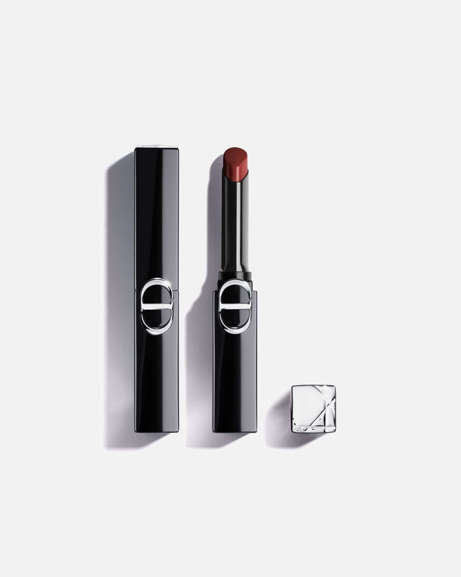 Rouge à lèvres pour Unisexe DIOR Rouge Dior On Stage - fini brillant ultra longue tenue 565 - Fearless Brown