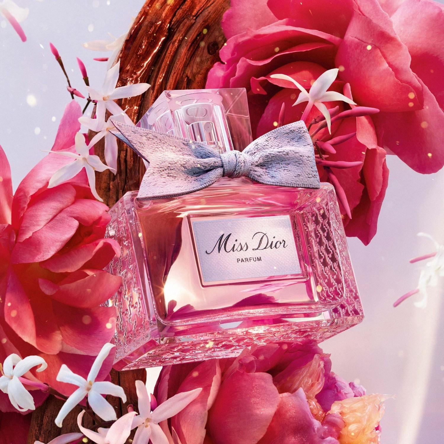 DIOR Miss Dior Notes fleuries, fruitées et boisées intenses Parfum