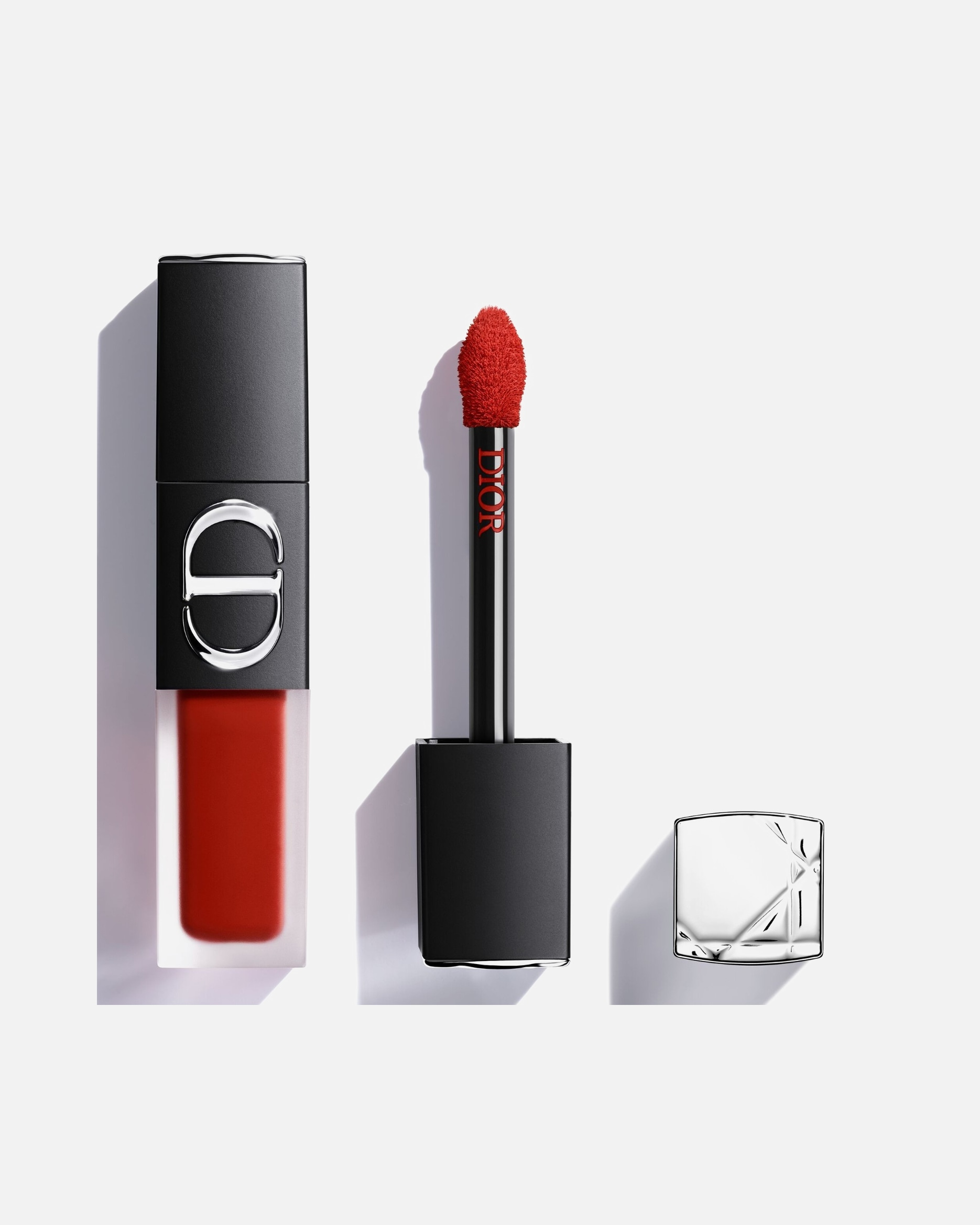 Rouge à lèvres pour Unisexe DIOR Rouge Dior On Stage Ink Blur Matte - Rouge à lèvres liquide sans transfert fini mat floutant 861 BOLD IN RED